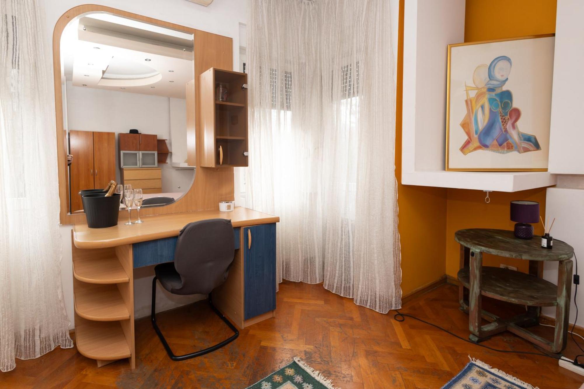 Shared Retro Vintage Luxury Apartment Bukarest Exterior foto