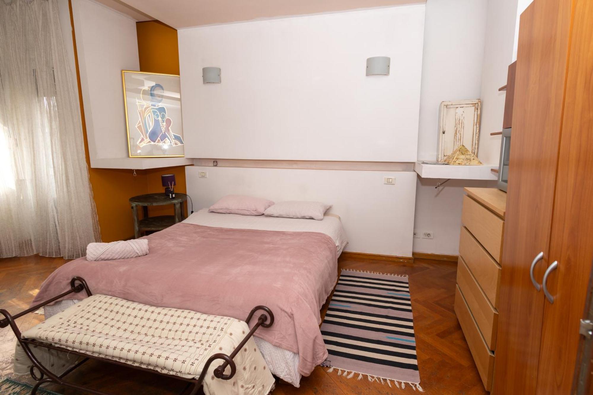 Shared Retro Vintage Luxury Apartment Bukarest Exterior foto