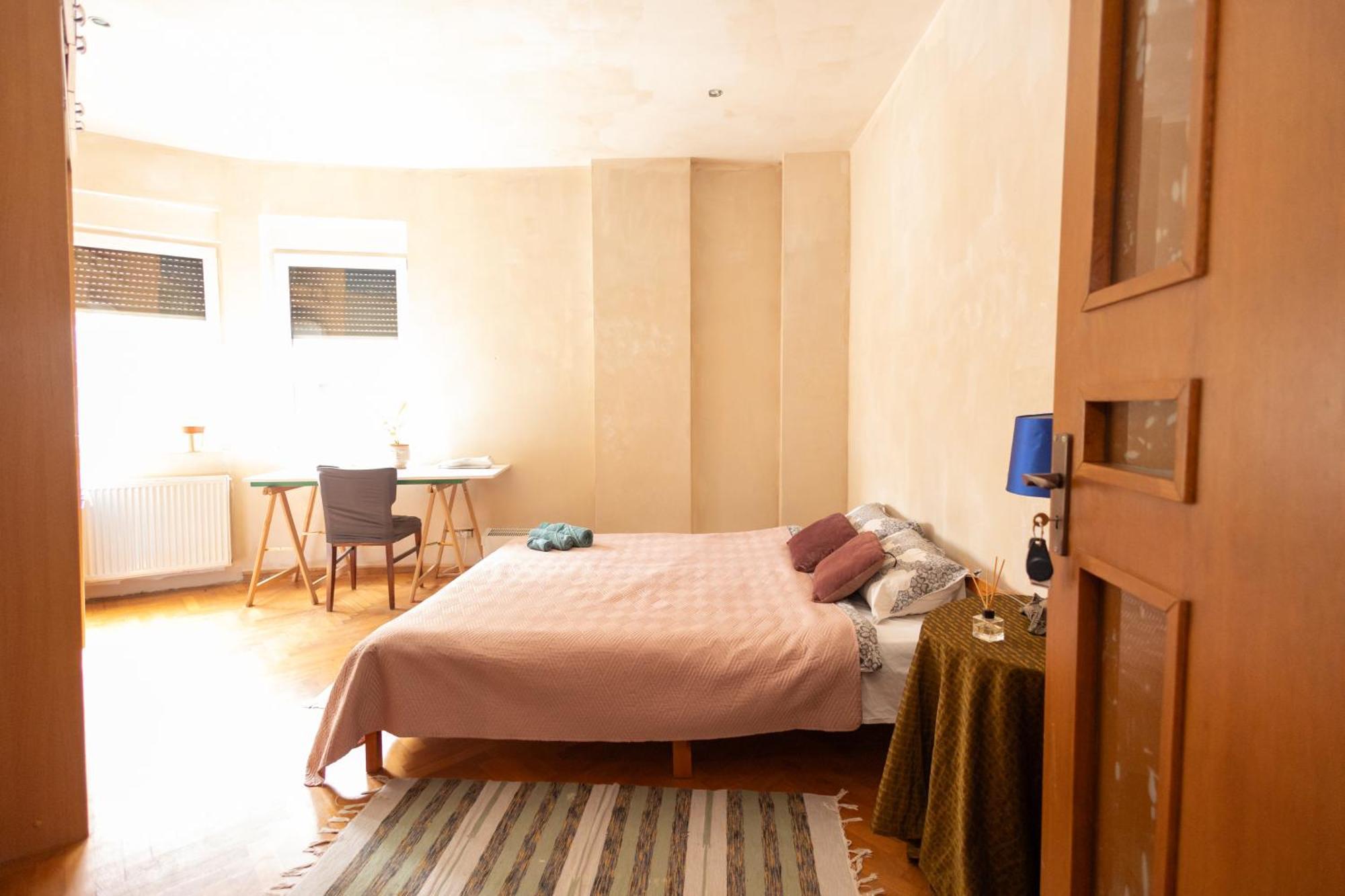 Shared Retro Vintage Luxury Apartment Bukarest Exterior foto